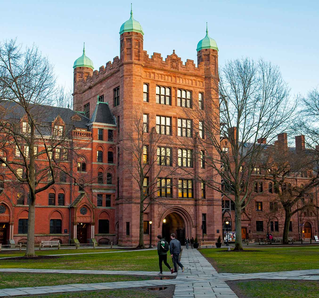 Yale Üniversitesi Bölümleri & Kabul Şartları